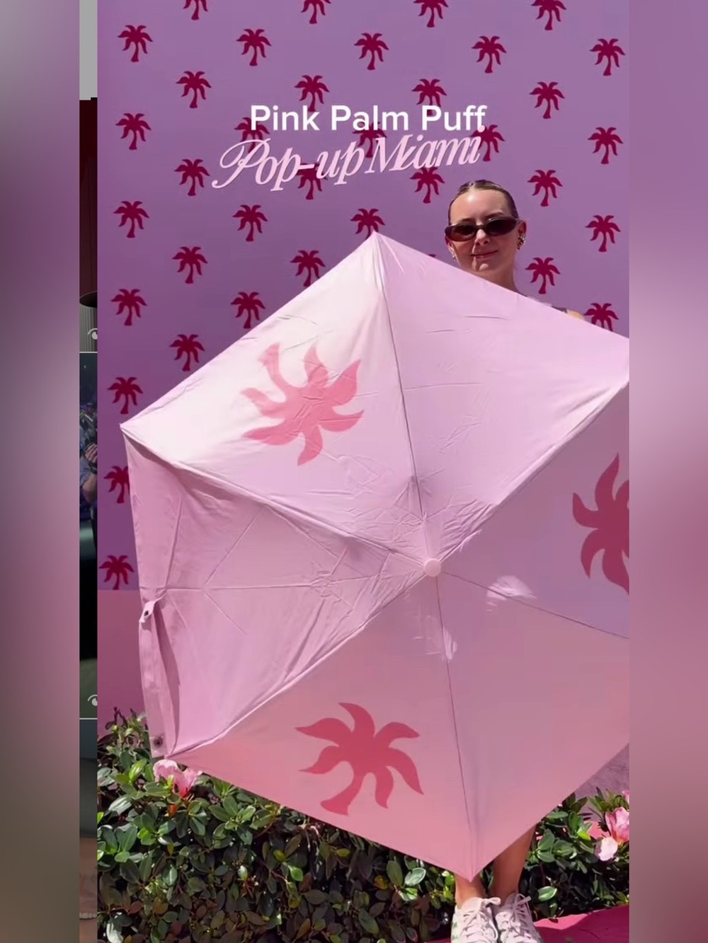 Pink Palm Puff Print Foldable Umbrella - Lightweight Women's Accessory
